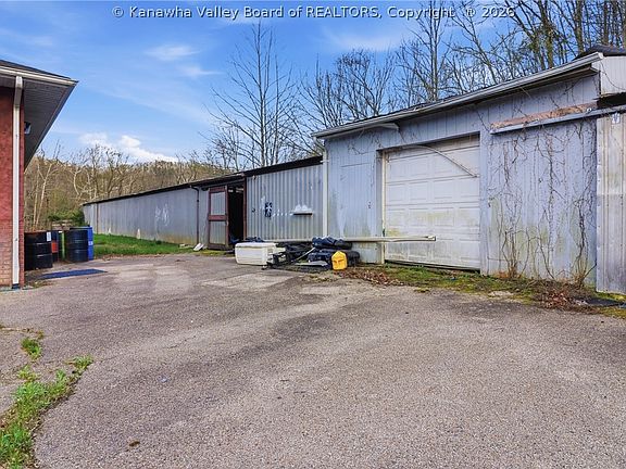 5th image of 589 Adkins Branch Rd