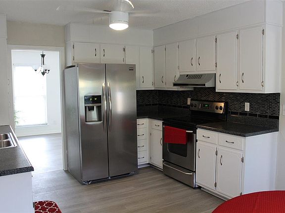 5th image of 3590 Brookshire Dr