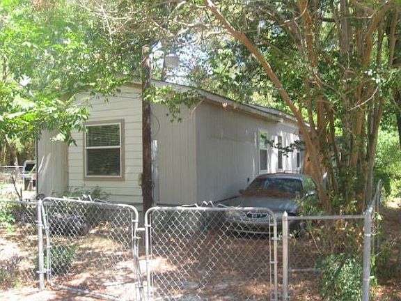 2nd image of 7423 Betsy Ln