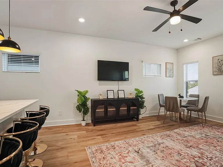 8017 Cora St #B — Photo 11