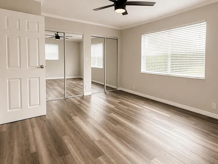 611 NE 14th Ave #201 — Photo 8