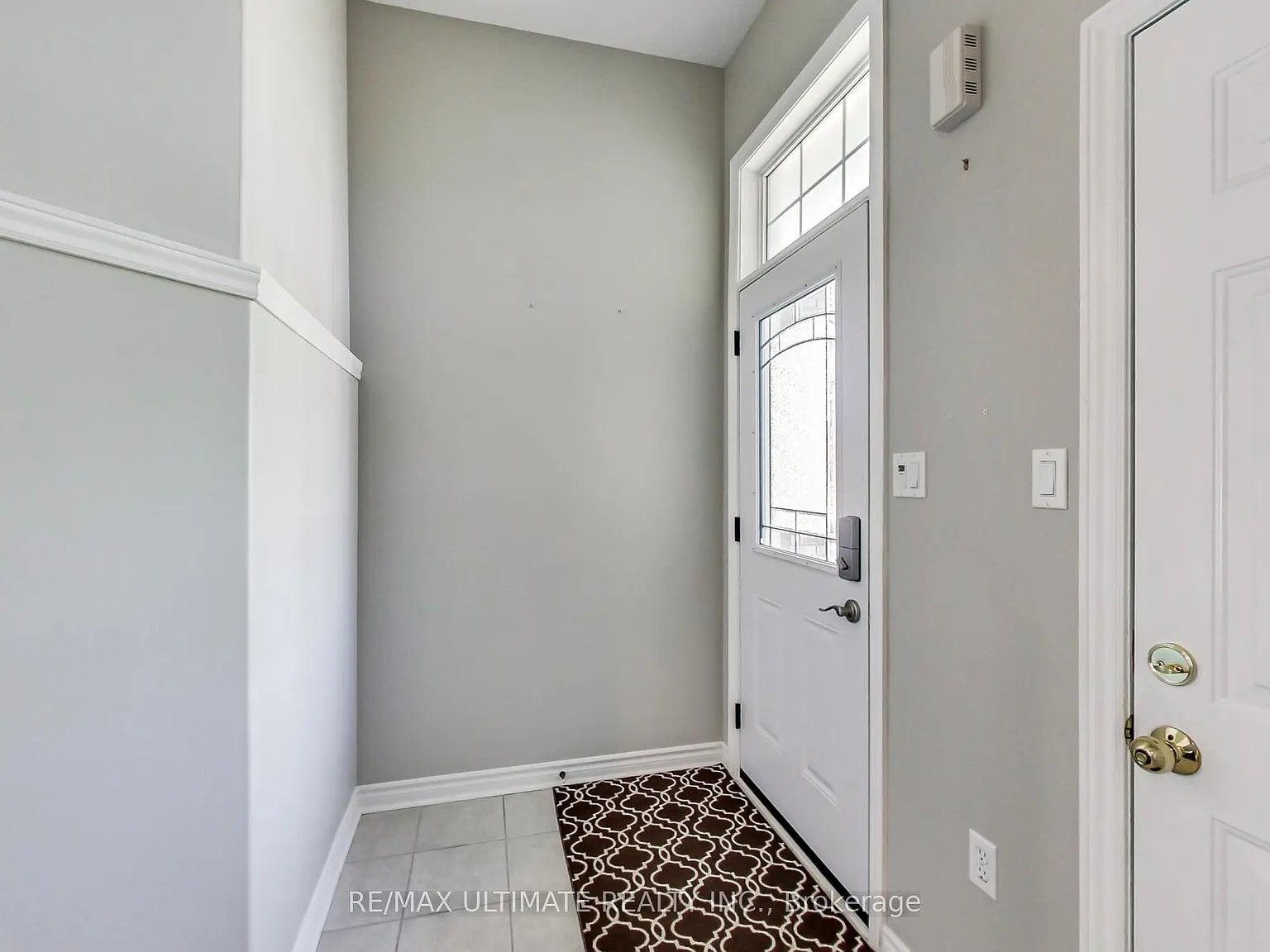 3 bed, $2,300 — Photo 3