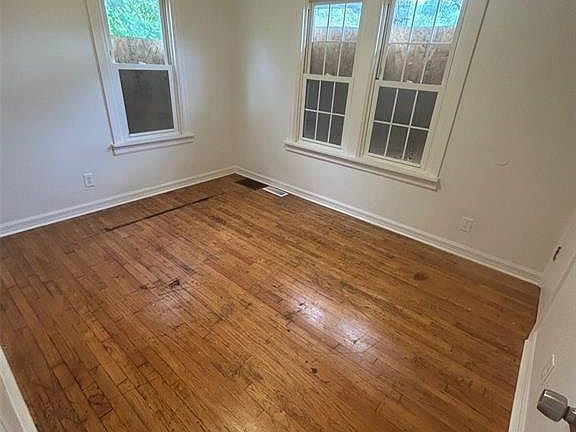 4th image of 819 Mildred Ave