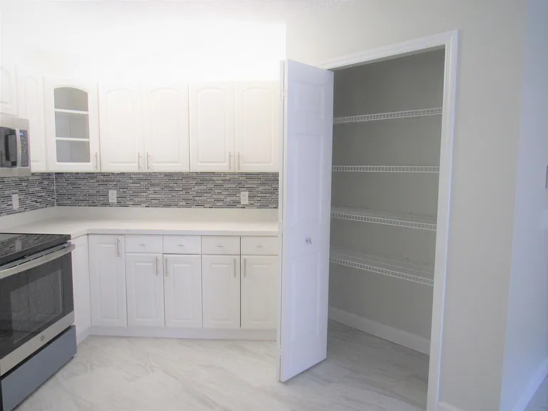 1242 SW Melrose Ave — Photo 5