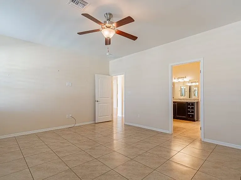 12237 S Laurel Ln — Photo 11