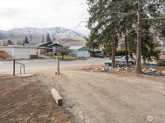 3rd image of 919 E Johnson(Lot 11) Avenue