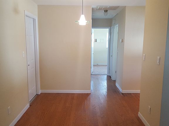 4th image of 5718 19th Ave N