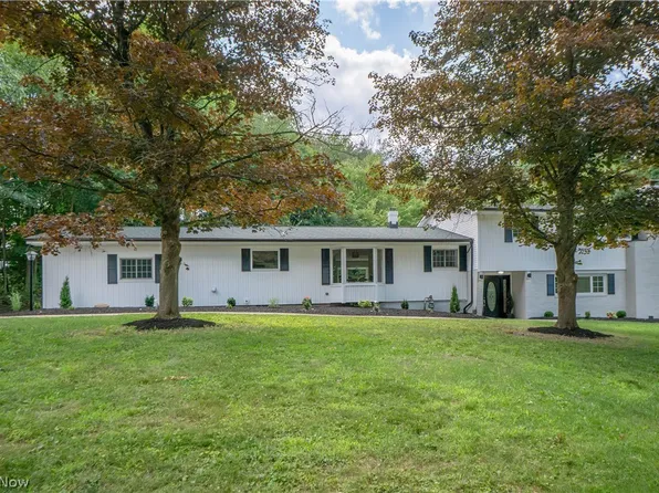 510 Lourdes Dr, Cuyahoga Falls, OH 44223