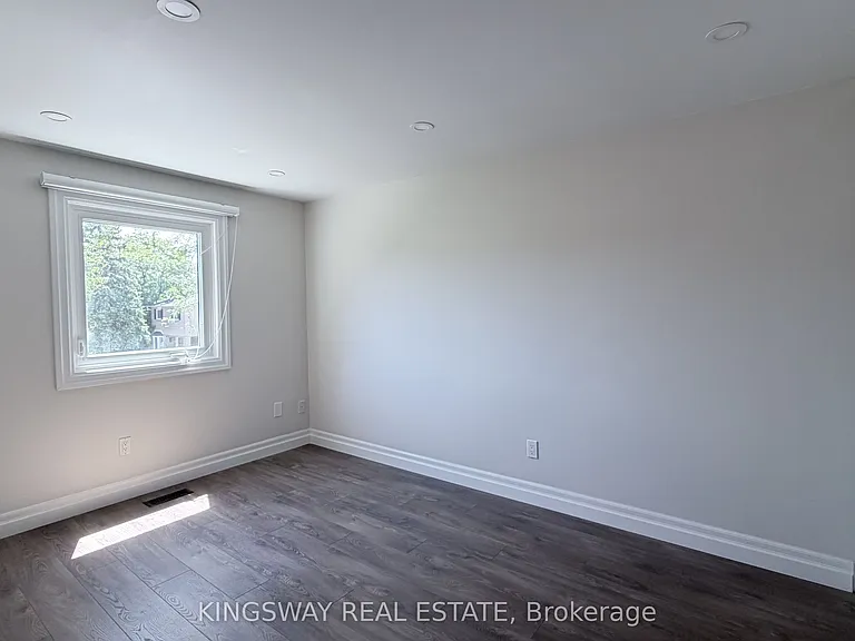 3123 Bartholomew Cres — Photo 22