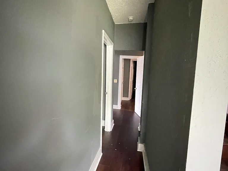 2900 E 46th St — Photo 11
