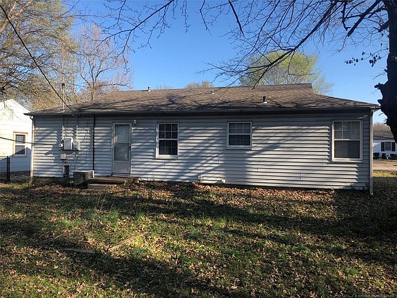 2nd image of 313 E Falletti Ave
