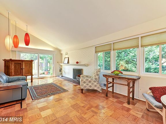 5th image of 917 Croton Dr