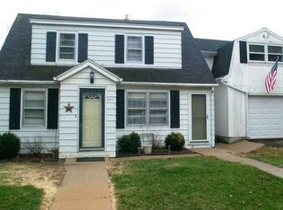 521 Park Ave, Deforest, WI 53532