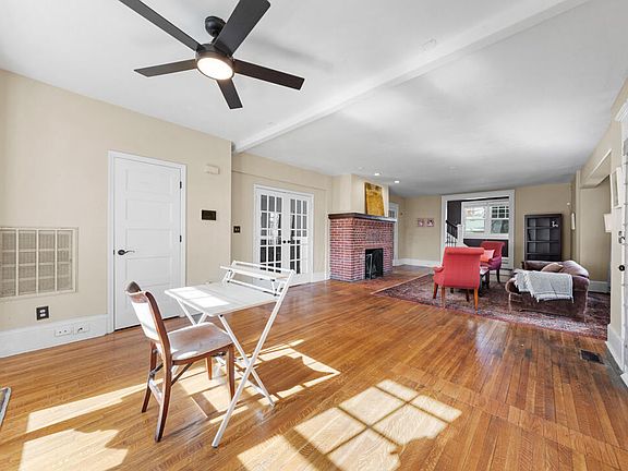 4th image of 1608 Fayetteville St