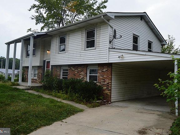 2nd image of 918 Winterhaven Dr