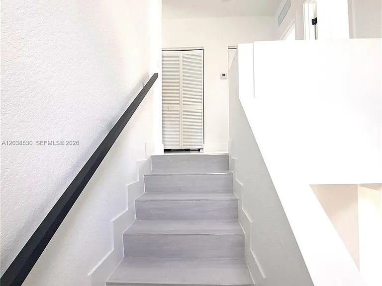 1373 NW 1st St — Photo 14