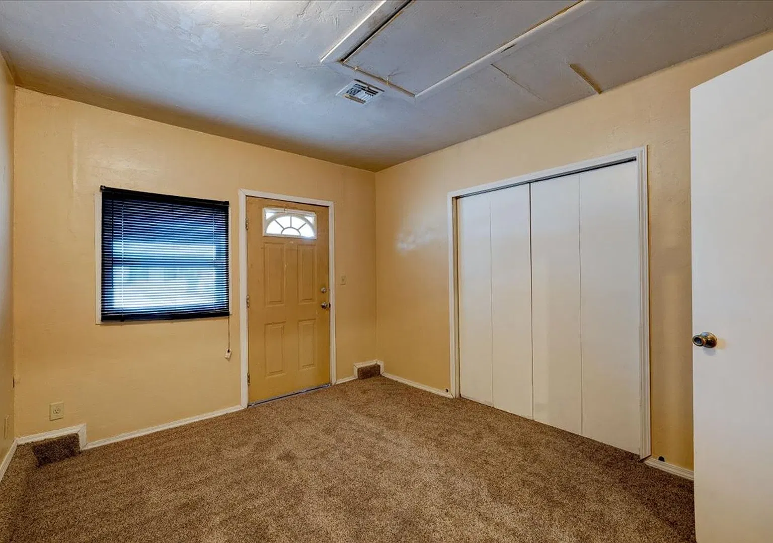 3 Bedroom 2 Bathroom in Midwest City — Photo 4