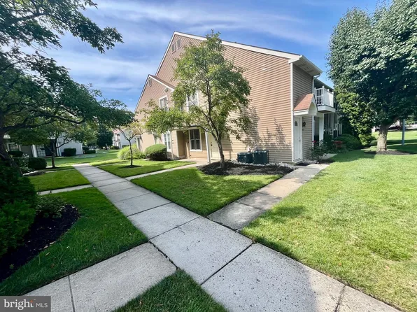 139 Bradford Ct, Mount Laurel, NJ 08054