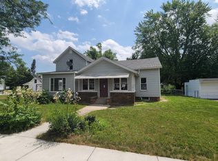 120 E Walnut St, Petersburg, MI