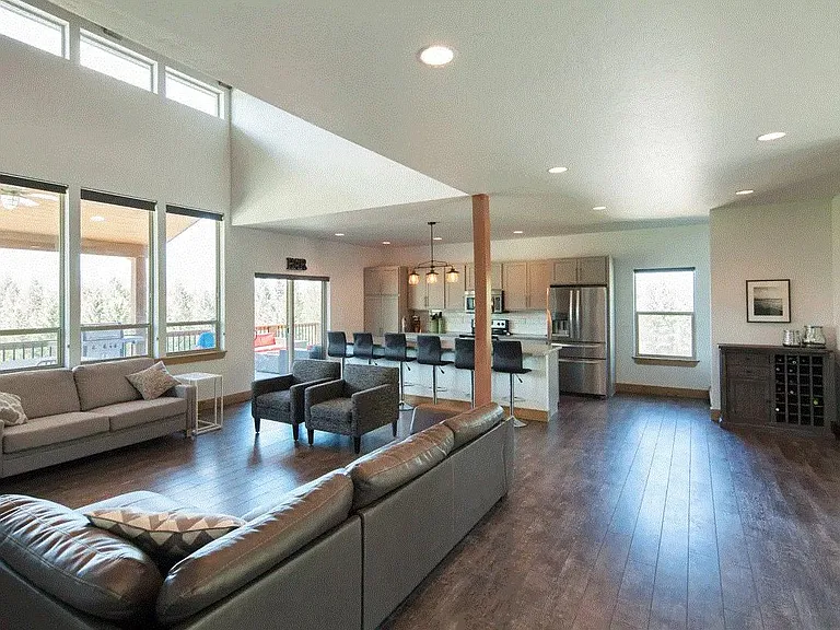 202 Nelson Dr — Photo 6