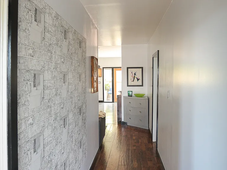 Holladay Ave — Photo 10