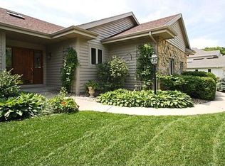 8805 Settlers Rd, Madison, WI 53717