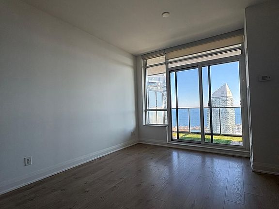 4th image of 36 Park Lawn Rd #3802