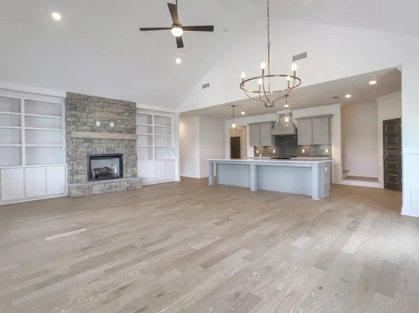 2211 Rockweather Dr, Murfreesboro, TN 37128