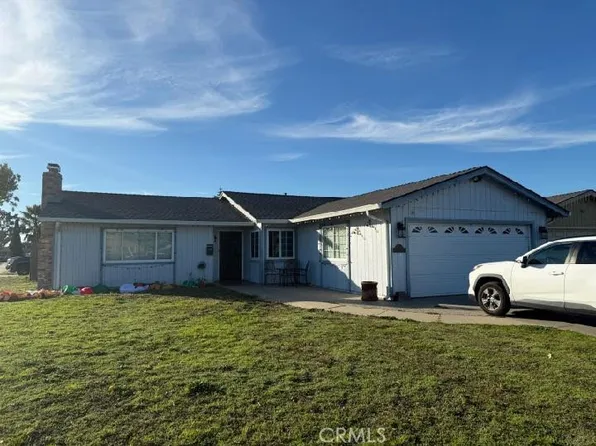3 Saint Charles Pl, Salinas, CA 93905