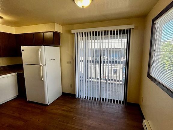 3rd image of 2945-2951 N Lee St #2945