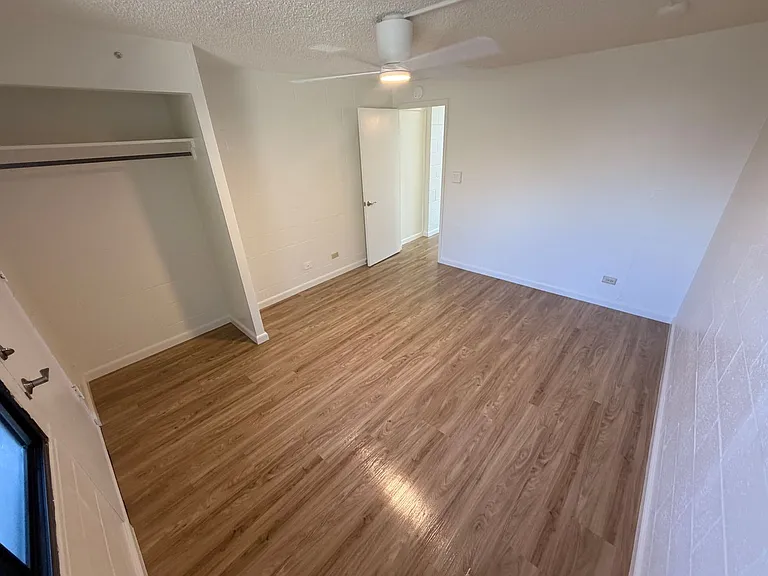 1301 Lusitana St — Photo 8