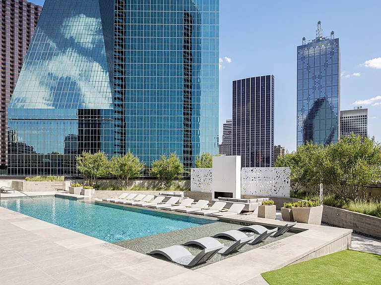 AMLI Fountain Place — Photo 21