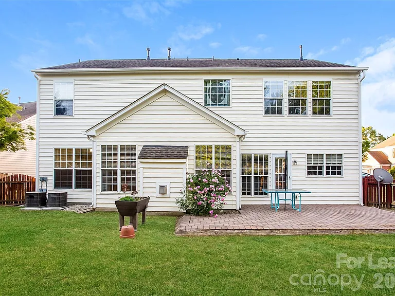 10313 Scotch Pine Cir — Photo 14
