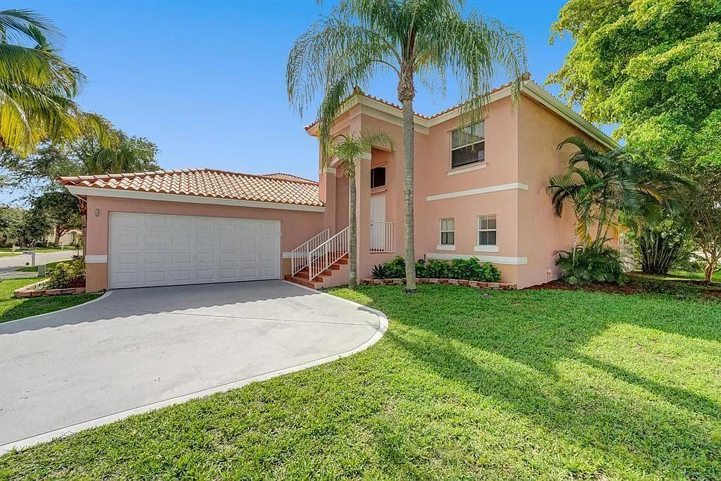 4 bed, 2.5 bath, 1889 sqft, $3,550 — Photo 1