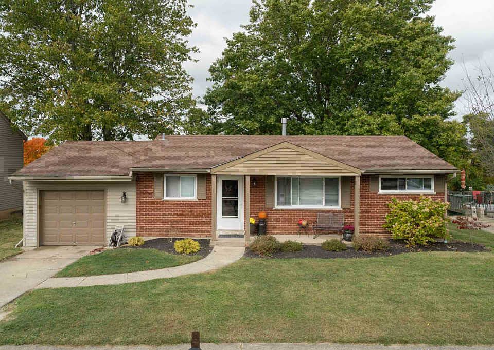 1st image of 332 Rose Dr