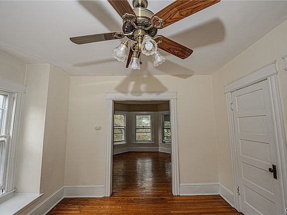 5th image of 115 Trinity Pl