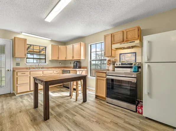 4315 Prelude Pass, Elmendorf, TX 78112