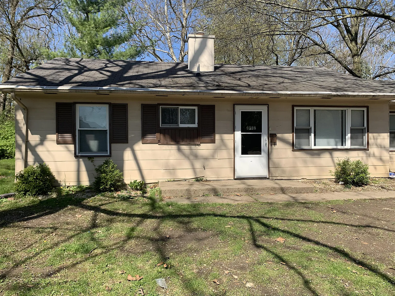 1503 Philo Rd photo 1