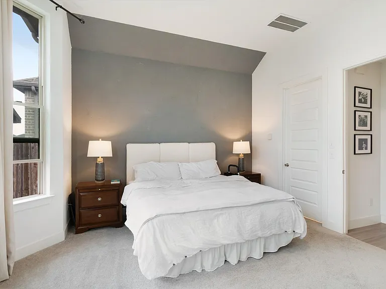 1535 Calcot Ln — Photo 16