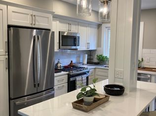 3382 Gunston Rd, Alexandria, VA 22302