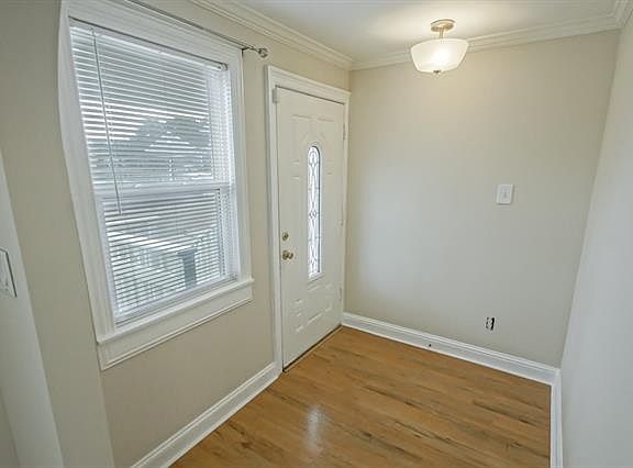 3rd image of 400 Wallace Dr