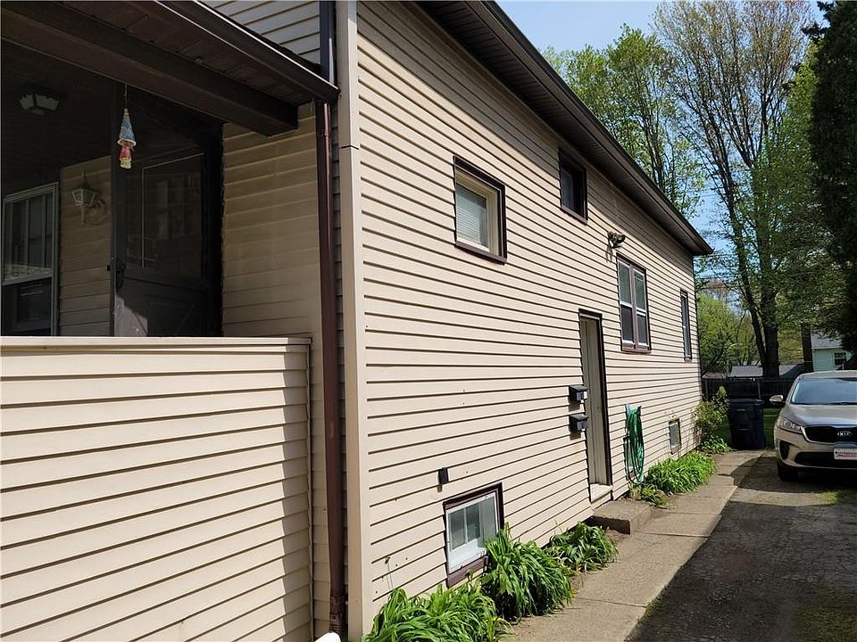 2nd image of 525 Smithson Ave #2