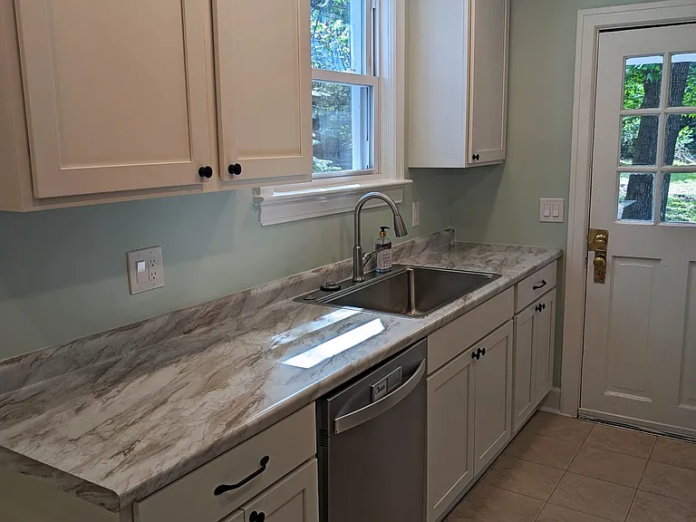 1025 Brandon Ave — Photo 3