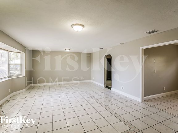 4th image of 7171 SW 10th Ct
