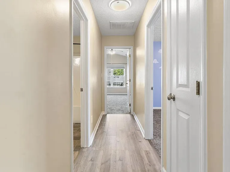 141 Clover Valley Dr — Photo 21