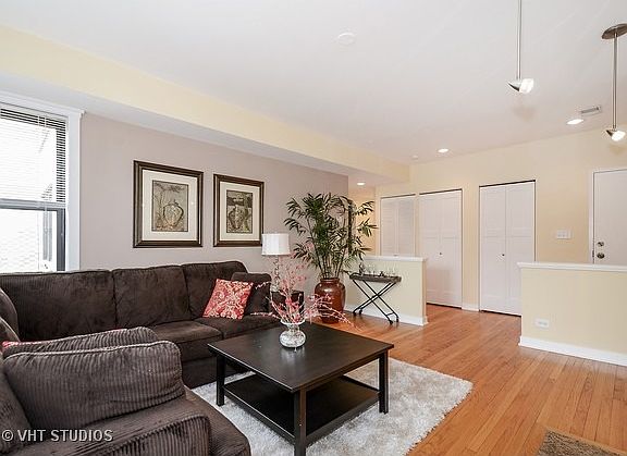 3rd image of 2111 W Arthur Ave APT 2N