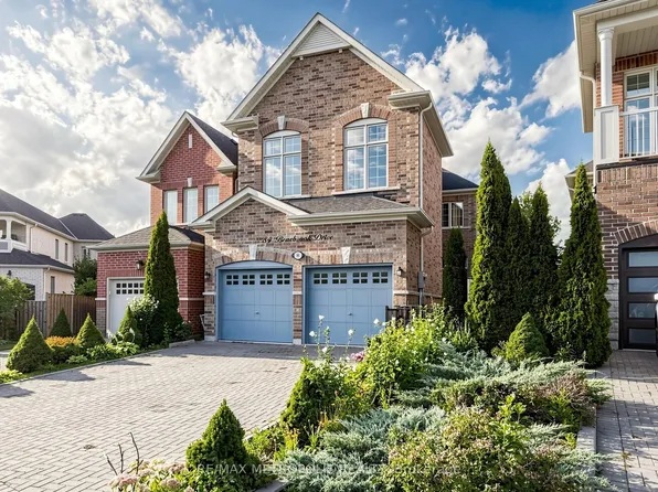84 Braebrook Dr, Whitby, ON L1R 0M9