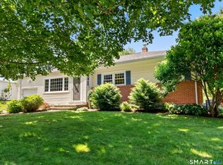 16 E Maxwell Dr, West Hartford, CT 06107