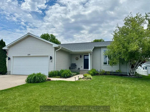 2216 Nashville St, Grand Island, NE 68803