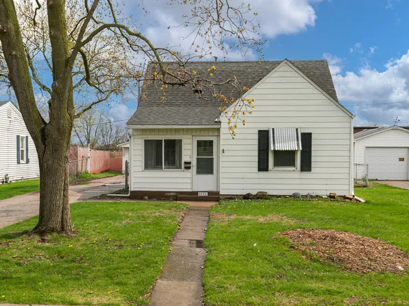 2202 46th St, Moline, IL 61265